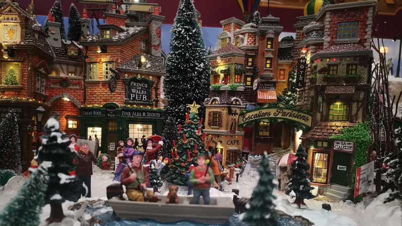 christmas decorations, christmas, christmas miniature, dubai, miniature, 1080P