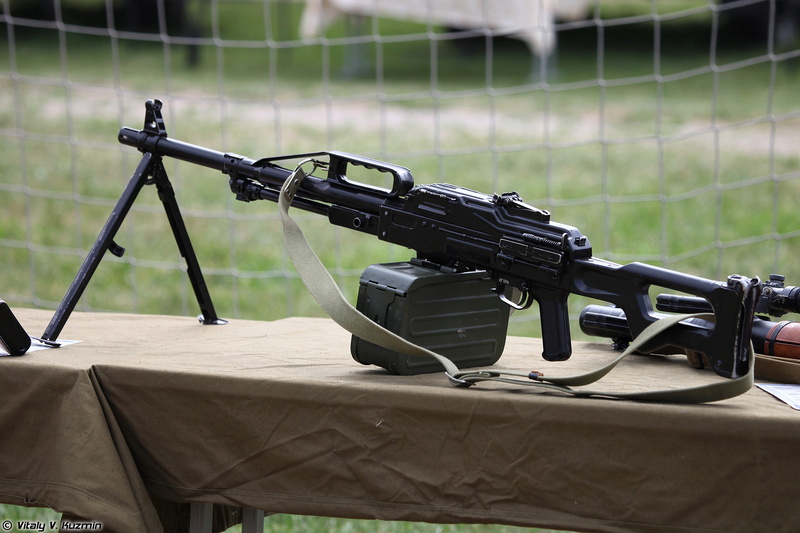 machine gun, military, 4000x2667, wepon, pkp pecheneg, army, russian, star, 4K, red, russia