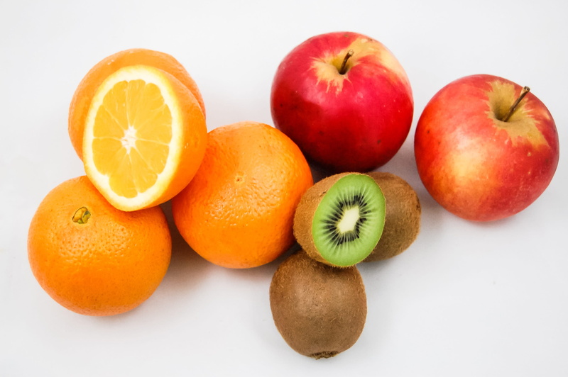 orange color, Oranges, orange, small group of objects, Fruit, wellbeing, indoors, Kiwi, citrus fruit, the richness of, 2K, apple, half, ripe, close-up