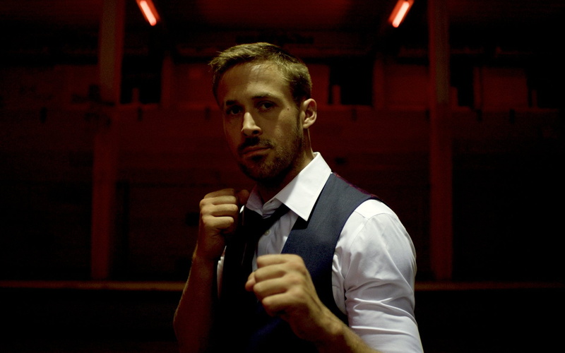 suit, front view, males, Movie, business, indoors, 1080P, men, portrait, holding, one person, Ryan Gosling, young adult, waist up, formalwear, businessman