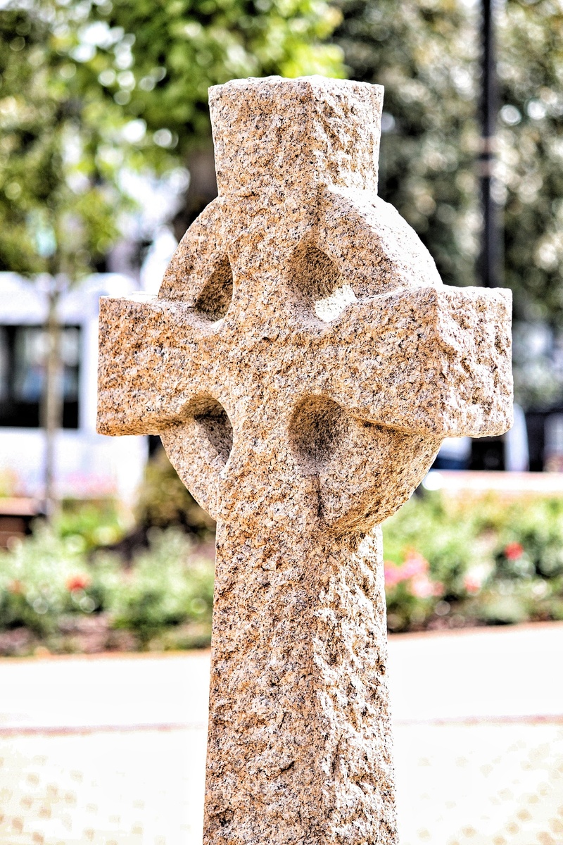 headstone, deceased, cemetery, religion, churchyard, stone, tombstones, rip, grave, remembrance, christian, symbol, dead, day, spirituality, inscription