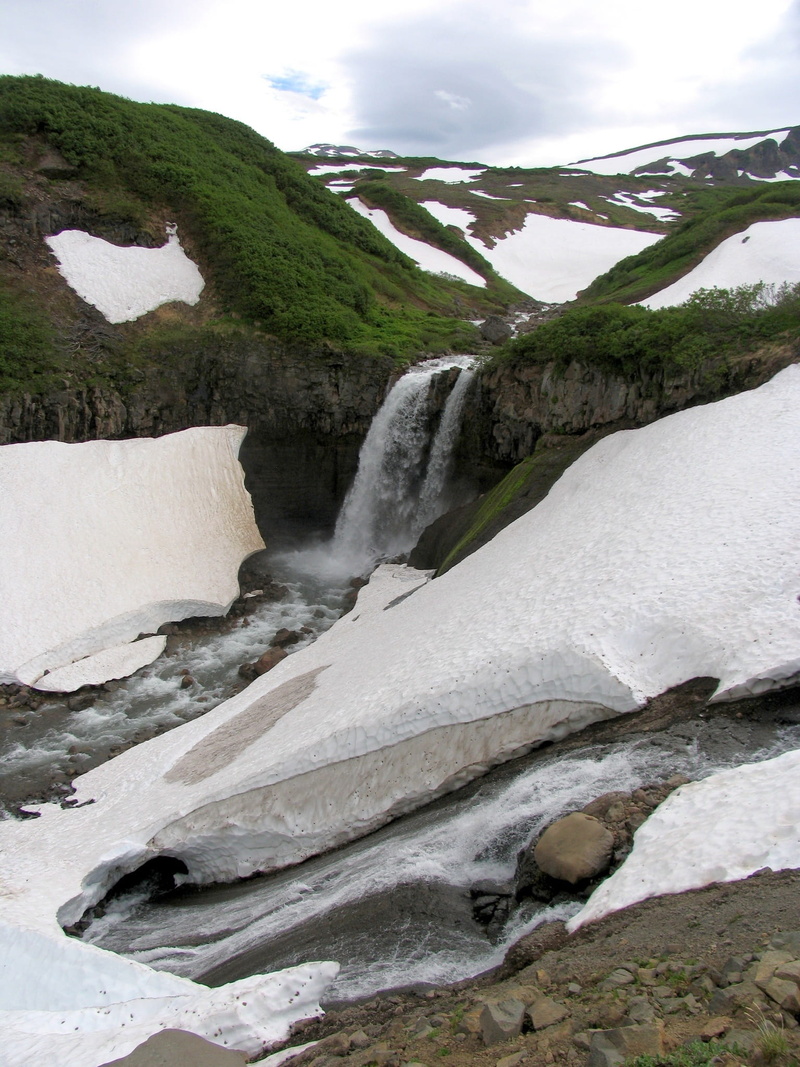 tourism, flowing water, rock, beauty in nature, spillway, stones, kamchatka, power in nature, mountain, cloud - sky, 1080P, waterfall, motion, mountain stream