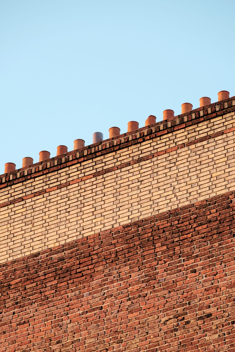 brick wall, brickwall, chimney, building, day, photo, minimalistic, nature, brown, building exterior, wall, wall - building feature, line, high section