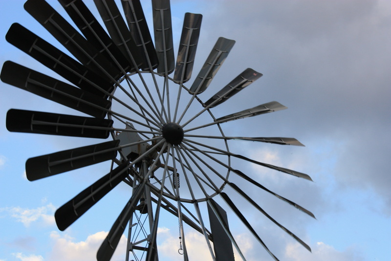 renewable energy, outdoors, cloud - sky, farm, architecture, windmill, day, no people, traditional, low angle view, 4K, alternative energy, amusement park