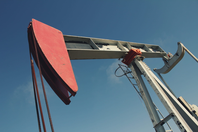 oil thingy, derrick, oil, oil pumper, day, oklahoma oil, sky, industry, no people, energy, nature, oil derrick, blue, oil pump, metal, communication, nautical vessel