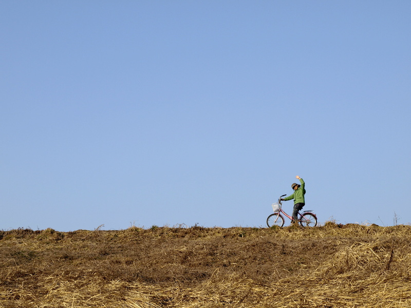 one person, transportation, outdoors, leisure activity, activity, cycling, bicycle, mode of transportation, riding, landscape, ride, day, lifestyles, 2K