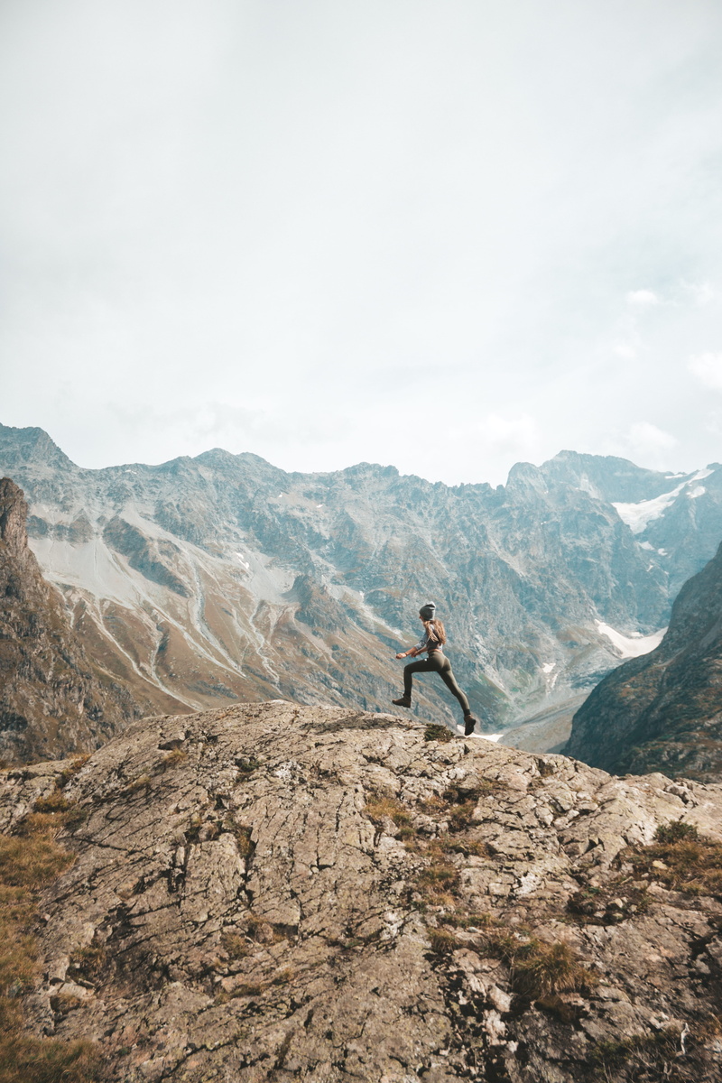 one Person, tourist, landscape ridge, 5K, scenics, caucasian Ethnicity, travel, ski, earth, on Top Of, mountain, men, adult, nature, world, day, females
