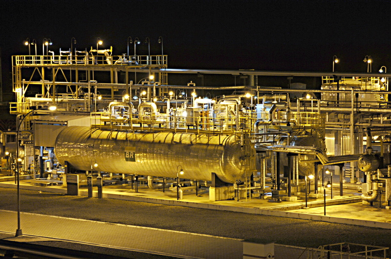 power plant, architecture, factory, night, pipe - tube, environment, no people, fuel storage tank, oil industry, industry, business, fossil fuel, illuminated