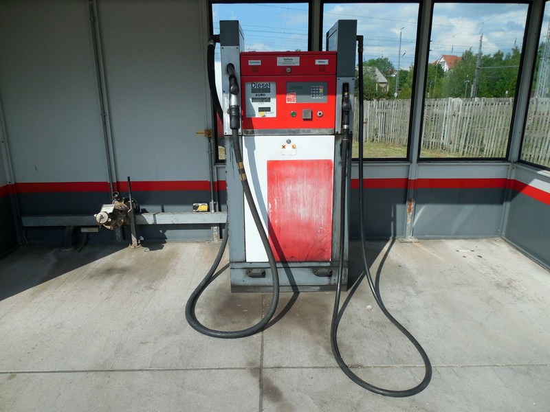 refuel, petrol stations, metal, 2K, refueling, industry, diesel, diesel fuel, outdoors, filling, gas station, red, day, pipe - tube, mode of transportation