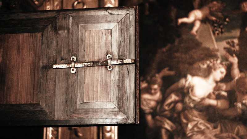 no people, italy, warm, outdoors, security, closed, architecture, 5K, light, wood, venezia, iron, europe, day, safety, ancient, door, metal, old, lock