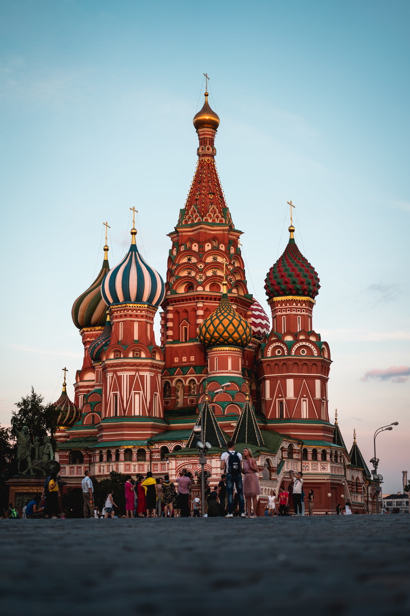 red square, building, place of worship, city, architecture, built structure, day, real people, russium, church, group of people, travel destinations, sky
