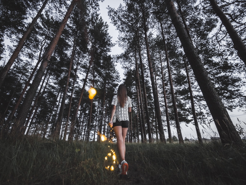 electric, copy Space, womna, balloon, outdoors, grass, sky, adult, girl, ball, illumintaed, green Color, magic, walking, summer, day, vitality, fun