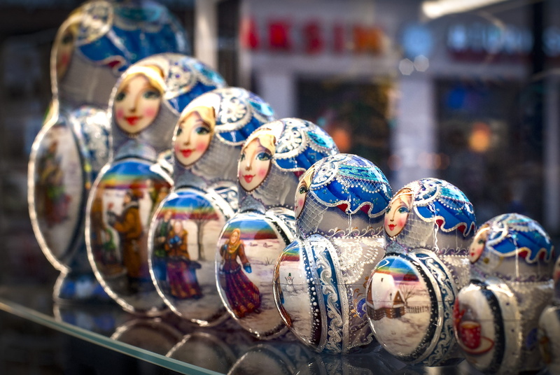 arbat, retail, sale, store, abundance, folk shop, day, multi colored, market, matryoshka, folk toy, craft, folk, art and craft, russia, close-up, street market