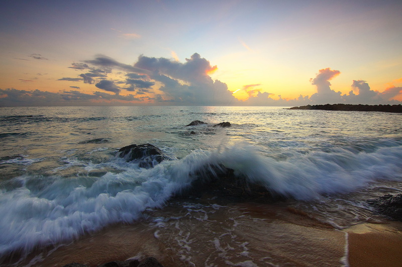 tranquility, power in nature, horizon, sea, orange color, ocean, golden, beauty in nature, seascape, crashing, waves, outdoors, 1080P, no people, tranquil scene