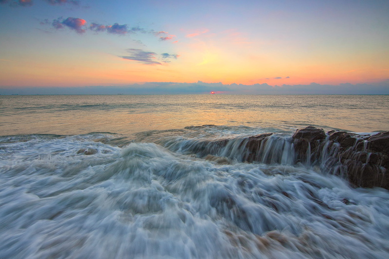 sky, sunset, ocean, sport, surfing, seashore, motion, seascape, dawn, clouds, shore, horizon, cloud - sky, beach, flowing water, sea, aquatic sport, waves