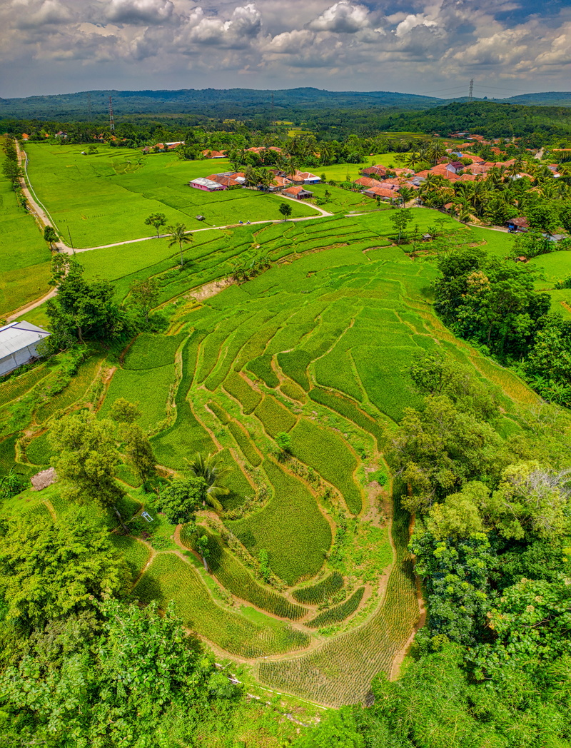 cloud - sky, 5K, view, daylight, scenics - nature, tranquil scene, farmland, valley, idyllic, land, summer, country, grass, drone shot, scenic, beautiful