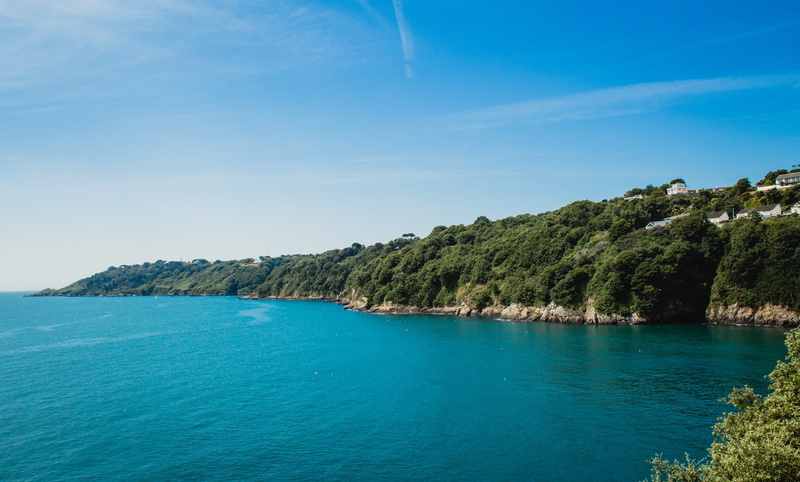 water, ocean, bay, tranquility, environment, beach, beauty in nature, green, 4K, coast, tranquil scene, island, sea, travel, rocks, sailboat, tree, plant