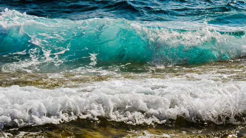 daytime, breaking, summer, aquatic sport, beauty in nature, flowing, no people, sport, spray, power, flowing water, wave, seawaves, nature, aquatic, liquid