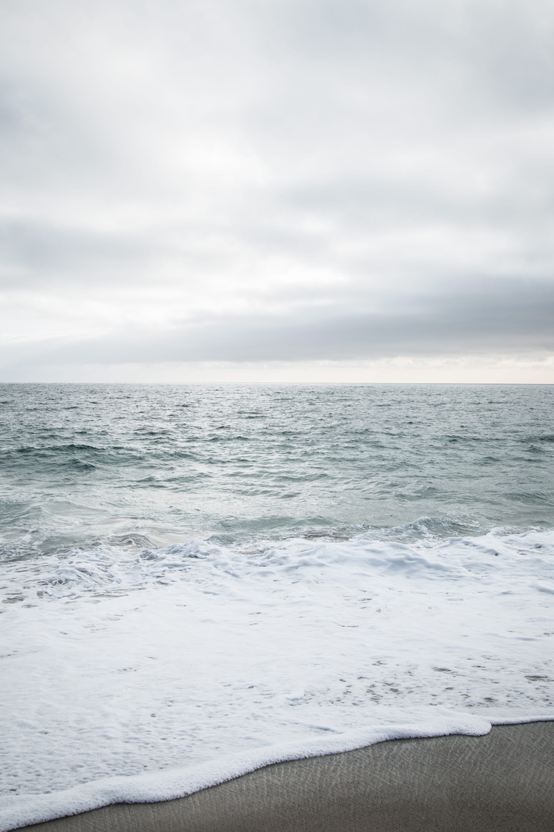 photography, power in nature, wafe, sea, aquatic sport, sky, motion, cloud - sky, minimal, white, outdoors, 5K, water, cloudy, sea foam, blue, landscape