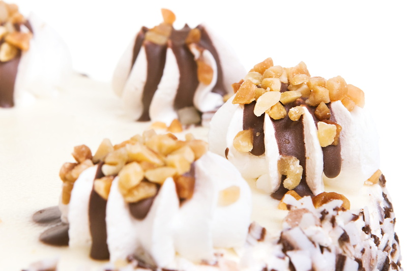 cake, temptation, crust, sweet, still life, meal, dining, dessert, cream, cupcake, yummy, diet, indulgence, fattening, close-up, almond, white, bake, nut - food