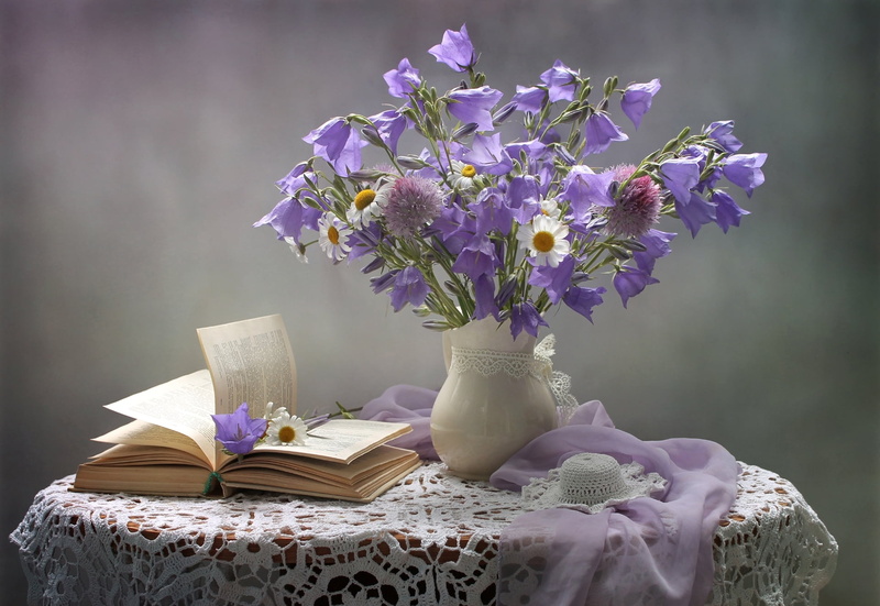 bells, fragility, no people, freshness, chamomile, vase, flower, hat, purple, indoors, 1080P, beauty in nature, table, publication, tenderness, plant