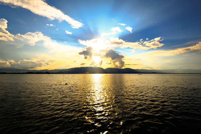 sea, cloud - sky, light, last light, golden, nature, seascape, tranquil scene, mountain, environment, cool, reflection, the sun, sky, ship, rippled, silhouette