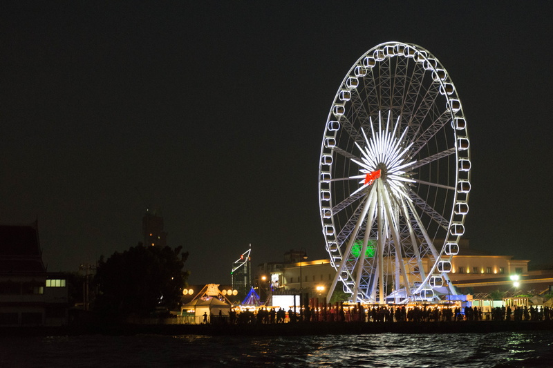 buildings, sunset, water, architecture, sky, nature, building, ferris wheel, outdoors, river, sea, on the building, built structure, copy space, amusement park ride