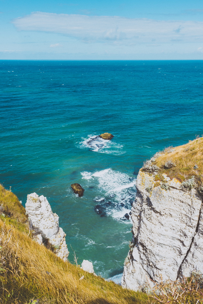 grass, rock - object, horizon, scenics - nature, horizon over water, beach, infinity, tranquility, outdoors, rock formation, europe, nature, etretat, no people