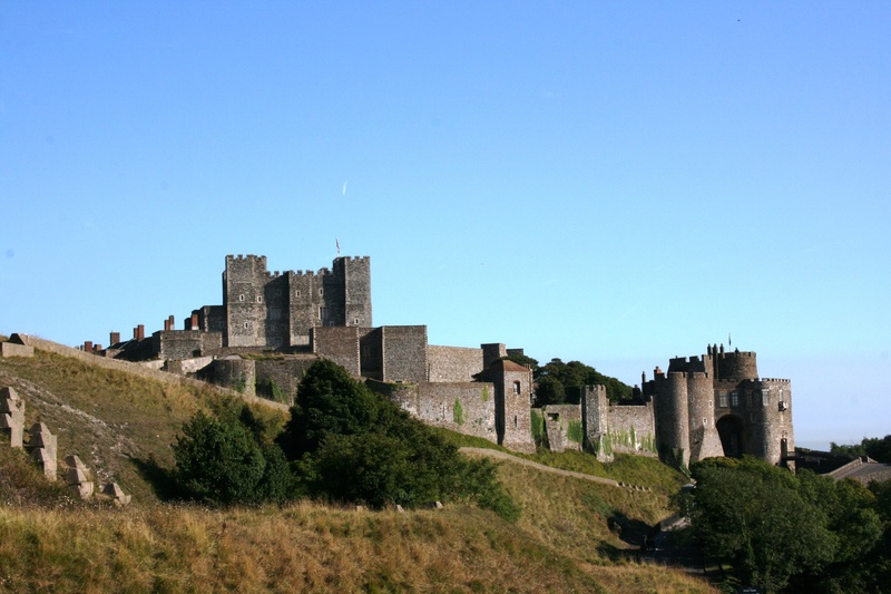 no people, built structure, copy space, building exterior, travel destinations, nature, 4K, ancient civilization, england, day, tree, building, dover castle