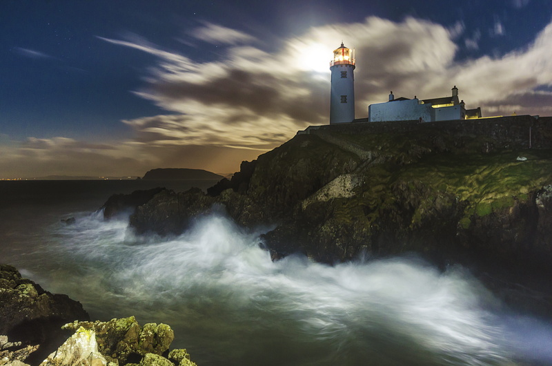 rock, power in nature, cloud - sky, sea, motion, long exposure, light, ocean, fanad, flowing water, cliff, outdoors, daytime, building exterior, lapse