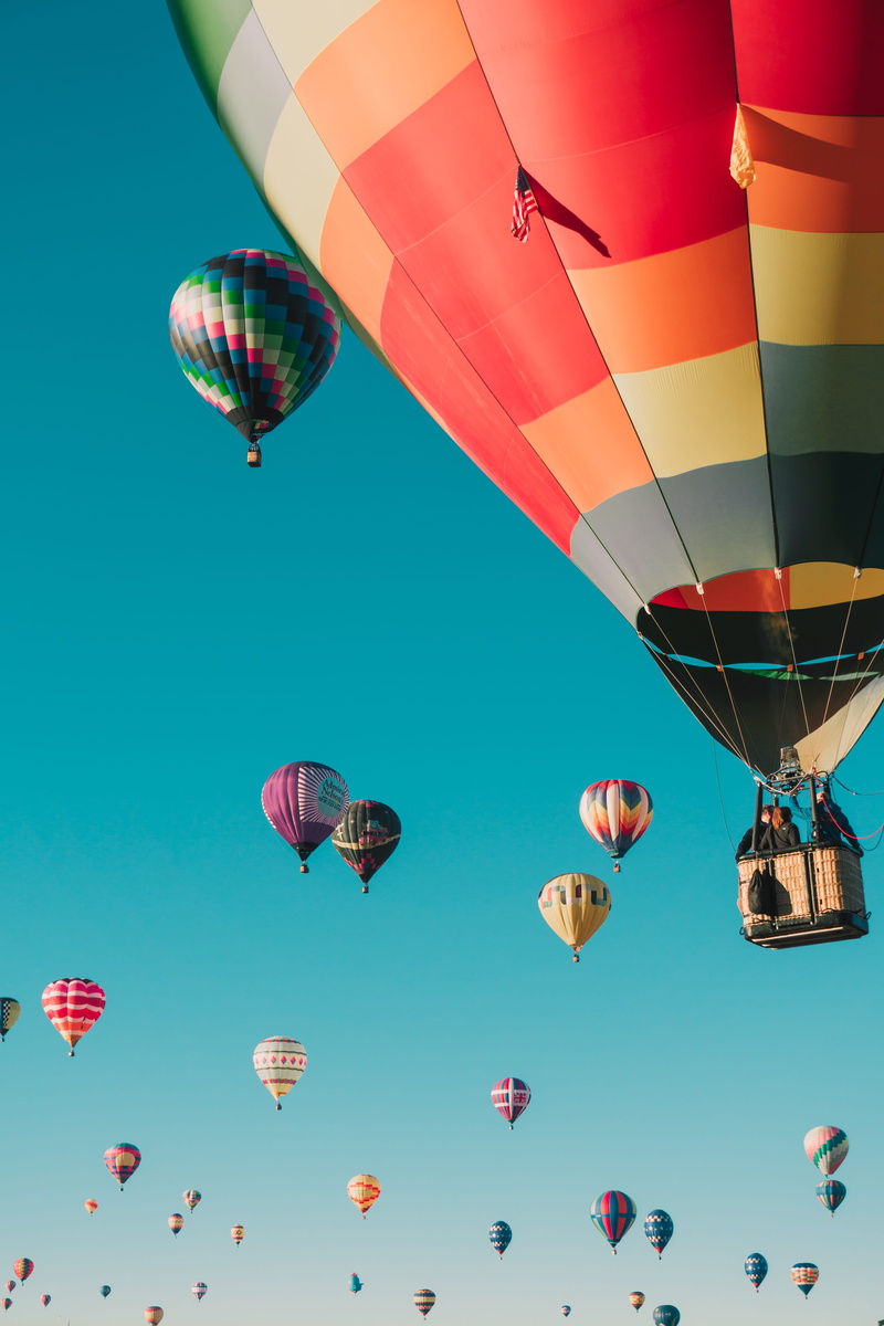 extreme sports, riding, clear sky, adventure, 5K, air vehicle, hot air balloon feistum, hot, air, transportation, sky, color, flag, motion, no people