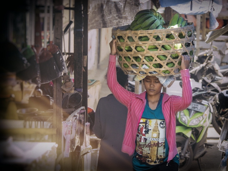 waist up, basket, consumerism, business, bali, bear, women, front view, retail, 1080P, woman, market, indonesia, lifestyles, one person, leisure activity