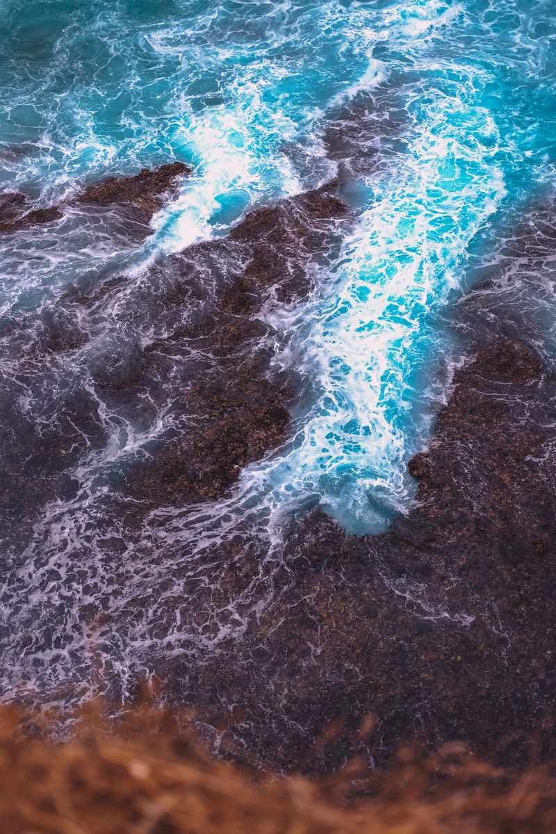 outdoors, day, full frame, water, breaking, beauty in nature, sport, 5K, high angle view, penida island, aquatic sport, solid, sea, blue, wave, motion
