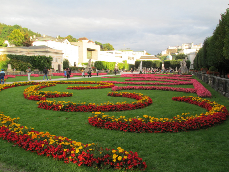 mirabel gardens, garden, 4K, flowerbed, sky, built structure, outdoors, plant, pathway, flower garden, no people, flower, nature, park, flowers, walking