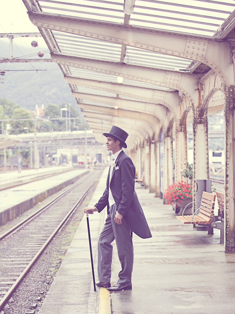 train, hat, transportation, travel, railroad Track, clothing, 4K, waiting, lifestyles, one Person, public transportation, man, track, railroad station