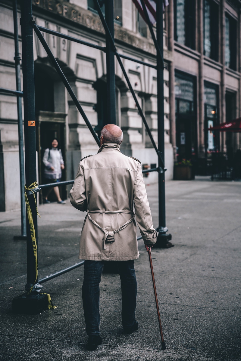 rear view, walking, 5K, focus on foreground, standing, day, using, senior men, lifestyles, urban, scaffolding, architecture, daytime, male, building, full length