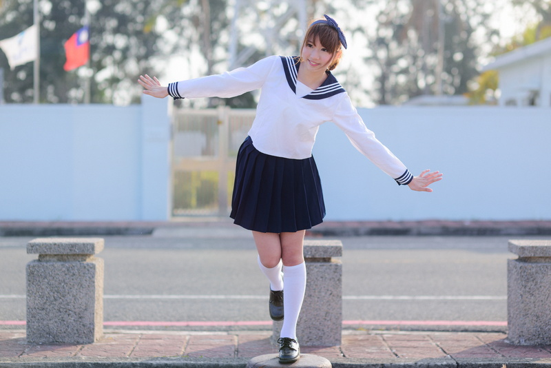 child, 5K, hairstyle, city, women, Asian, real people, human arm, lifestyles, outdoors, architecture, girls, day, school uniform, clothing, arms outstretched