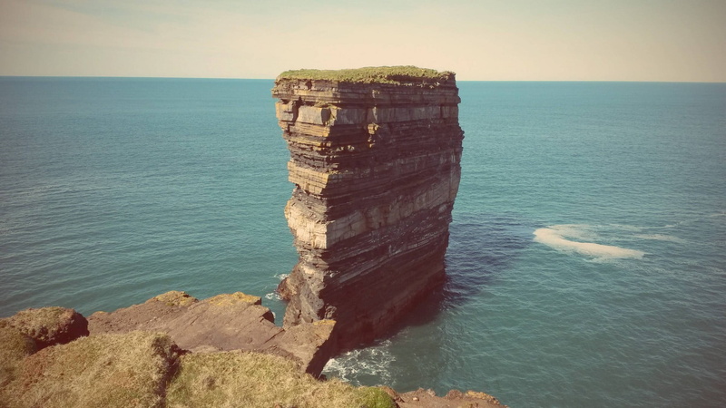 sea, idyllic, horizon over water, water, scenics - nature, horizon, outdoors, solid, coast, stack rock, rock formation, beauty in nature, tranquility, beach