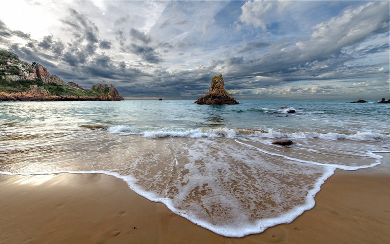 cloud - sky, horizon over water, water, beach, tranquil scene, rock, sea, clouds, aquatic sport, surfing, sport, tranquility, horizon, 1080P, nature, land