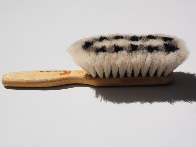 goat hair brush, brush, feather duster, single object, studio shot, indoors, 4K, cut out, food and drink, copy space, art and craft, make clean, kitchen utensil