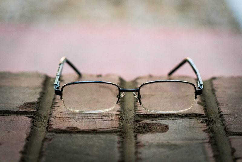 eyewear, single object, sunglasses, frame, two objects, eyeglasses, fashion, shallow, absence, focus on foreground, day, glass - material, close-up, style