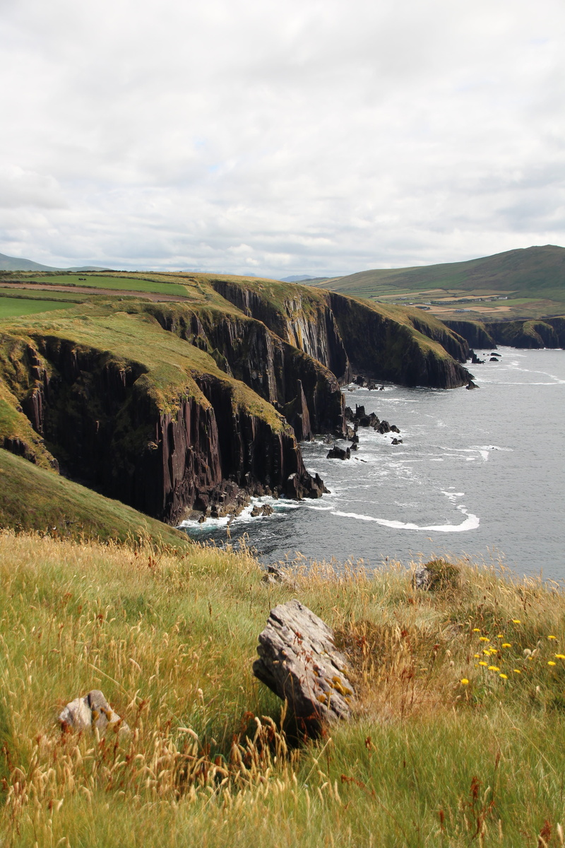 5K, cloud - sky, beach, beauty in nature, outdoors, land, dingle, nature, grass, cliffs, landscape, atlantic, ocean, sea, travel, scenic, environment