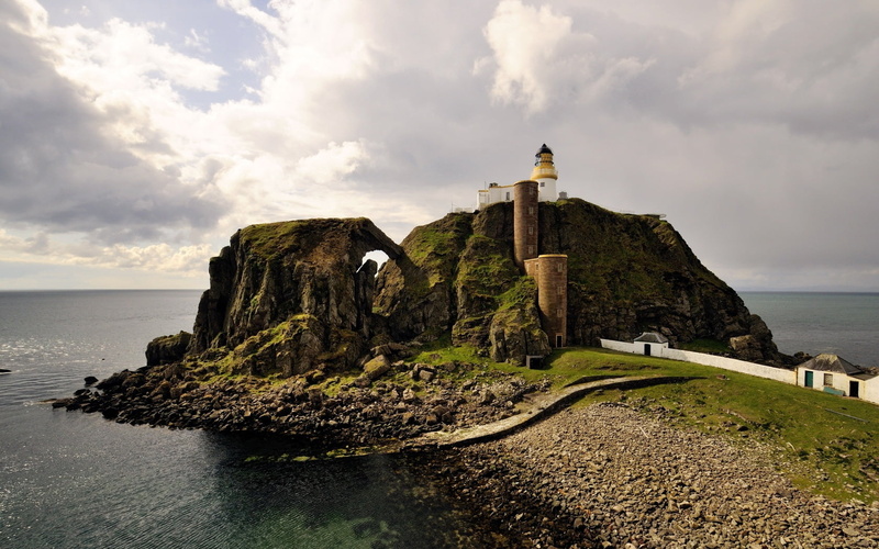 england, waters Edge, coastline, travel, lighthouse, atlantic Ocean, architecture, uK, land, grass, solid, normandy, famous Place, outdoors, cliff, history