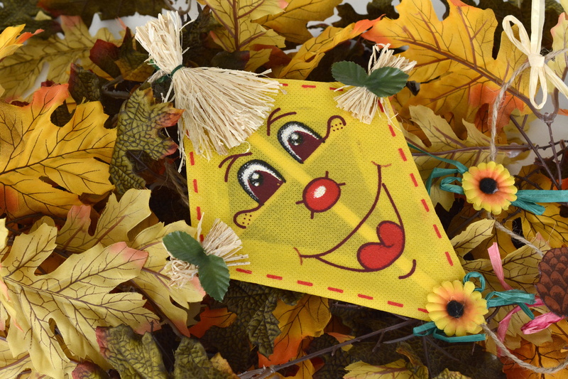 kite, multi colored, yellow, craft, pattern, floral pattern, close-up, smiling, day, fly, no people, green, nature, plant part, flower, golden autumn, fun