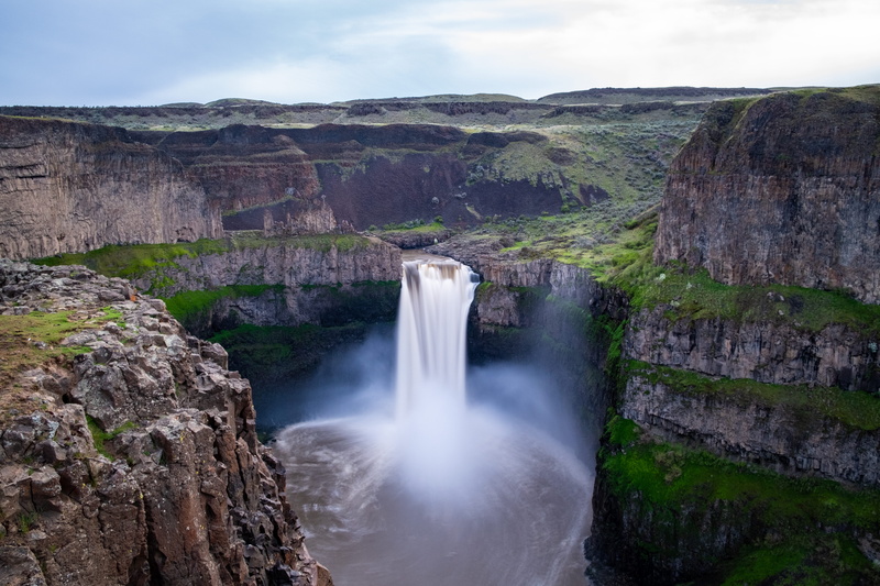 peak, 5K, water, solid, rock formation, rocky mountain, cliff, landscape, united states, canyon, motion, palouse falls, travel, pond, nature, waterfalls