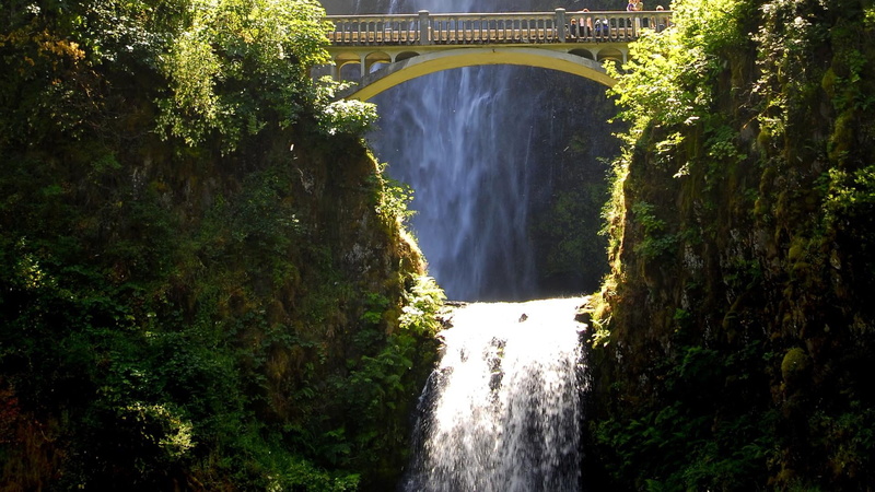 scenics - nature, cascade, united states, multnomah falls, architecture, waterfall, falling water, motion, no people, connection, built structure, benson footbridge