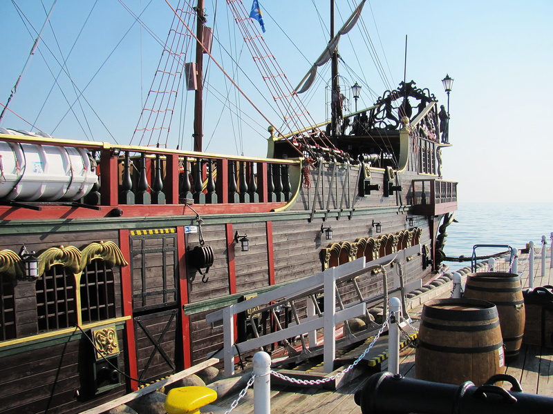 holiday, shipwreck, pirate, mast, harbor, wreck, transportation, travel, rope, monuments, summer, blue, the ship, poland, haven, the baltic sea, fishing industry