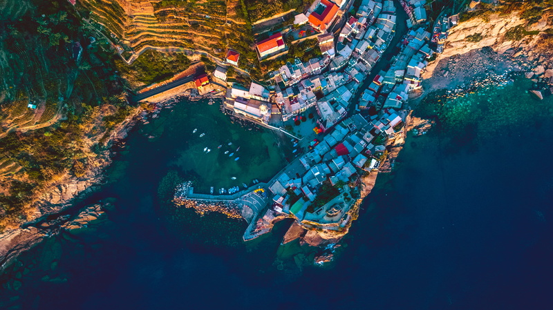 itay, no people, water, day, high angle view, sea, birds, cinque, travel, architecture, outdoors, beauty in nature, city, eye, coastline, photography, coastline corner