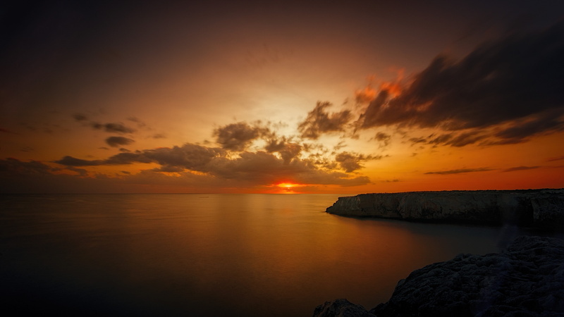 lighting, cloud - sky, long term, horizon, romance, menorca, dramatic sky, dusk, sunset, sonnenunetrgang, seascape, afterglow, no people, clouds, lake