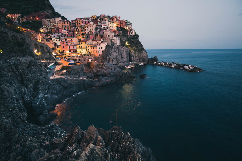shore, nature, seaside, italy, cove, rock - object, manarola, outdoors, bay, cliff, 1080P, townscape, coast, cityscape, rock formation, beach, photo, mediterranean